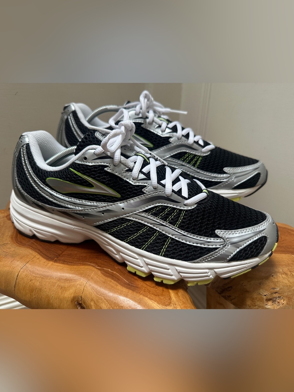 Brooks Launch - Size: US Men’s 11.5